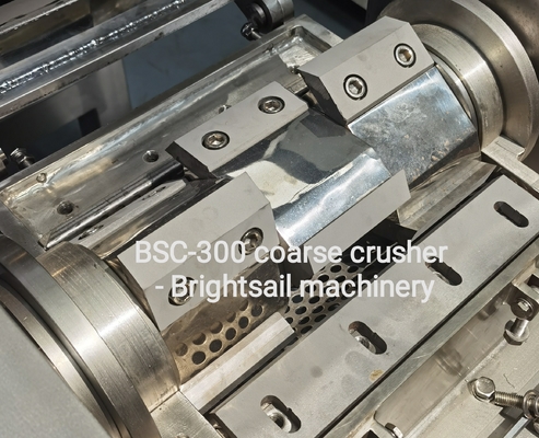 Acciaio inossidabile Walnut Shell Crusher grossolano Walnut Shell trituratore macchina trituratrice di polvere di grano alimentare con CE