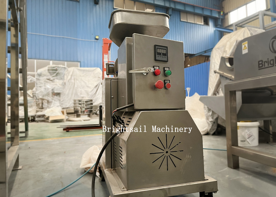 Industriale 300 chilogrammi per macchina per la frantumazione della cannella di capacità di ora 10 a 120 Mesh Powder Fineness